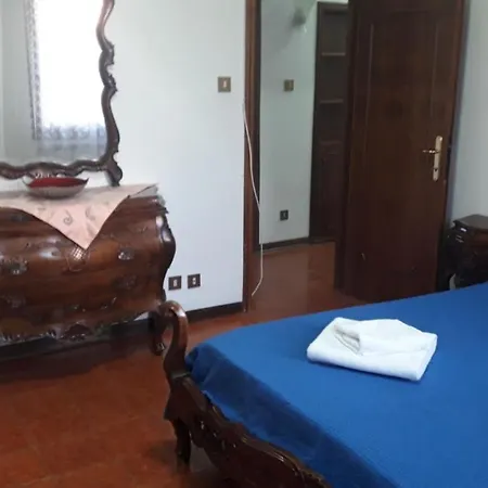 Daire Near Station Santa Lucia Two Bedroom Venedik