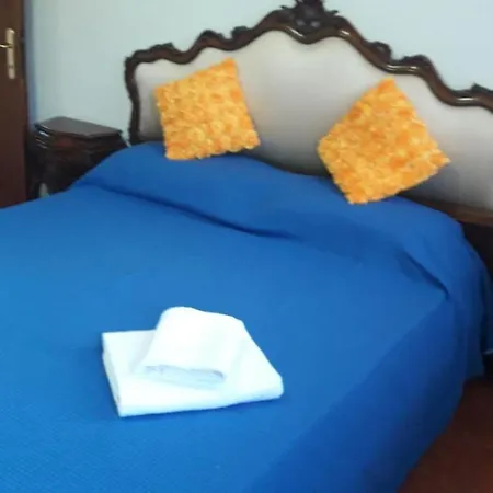 Daire Near Station Santa Lucia Two Bedroom