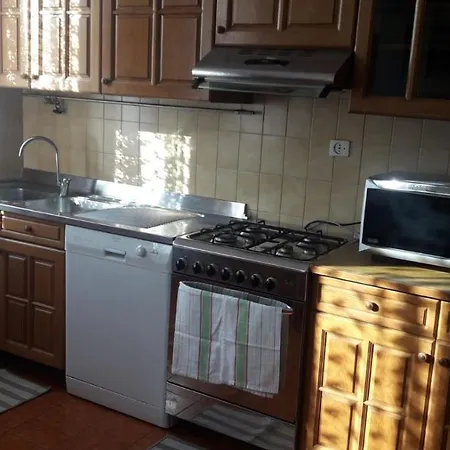 Daire Near Station Santa Lucia Two Bedroom *