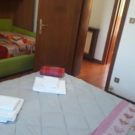 Daire Near Station Santa Lucia Two Bedroom Venedik