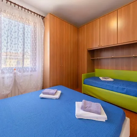 Near Station Santa Lucia Two Bedroom Daire